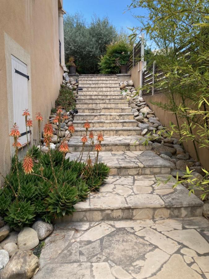 Superbe T2 Dans Villa Entre Calanques Et Colline Marseille Extérieur photo